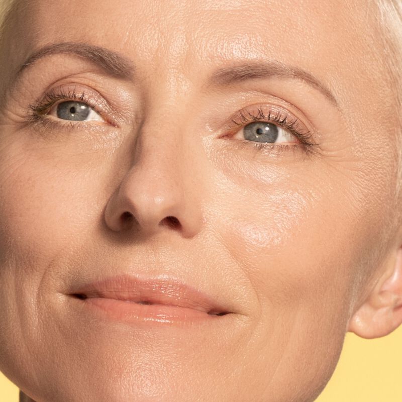Firming and Toning Facial Serum with Vitamins A + C + E